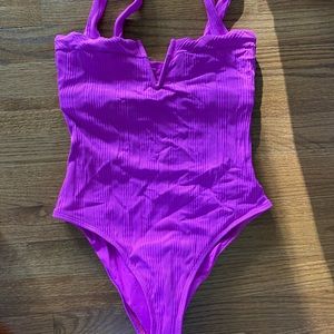 L space one piece cha swimsuit
